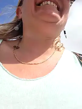 Snapshot of lady_charlyne chatting on February 1, 2025, 4:43 pm lady charlyne online show from February 1, 2025, 4:43 pm