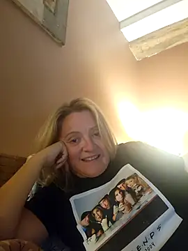 Snapshot of lady_charlyne chatting on February 26, 2025, 8:15 pm lady charlyne online show from February 26, 2025, 8:15 pm