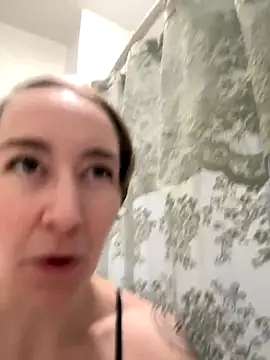 Snapshot of ketarisenup chatting on September 11, 2025, 12:10 am ketarisenup online show from September 11, 2025, 12:10 am