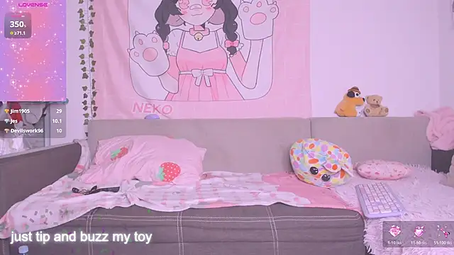 Freakcute  online show from October 20, 2025, 6:19 pm