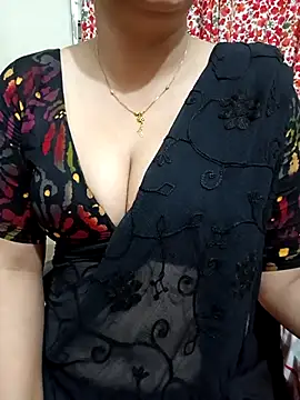 Snapshot of Priya_Boudi chatting on November 4, 2025, 6:01 pm Priya Boudi online show from November 4, 2025, 6:01 pm