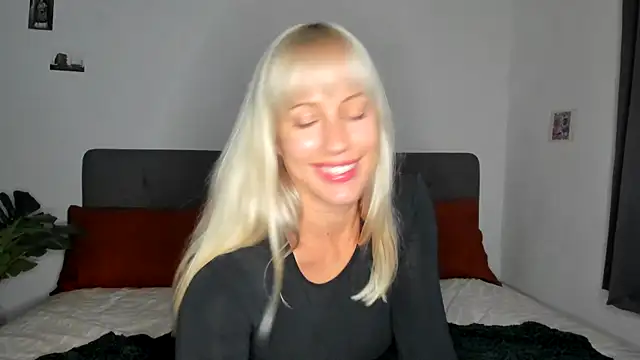 Snapshot of Ad_Astrid chatting on October 23, 2025, 12:26 pm Ad Astrid online show from October 23, 2025, 12:26 pm