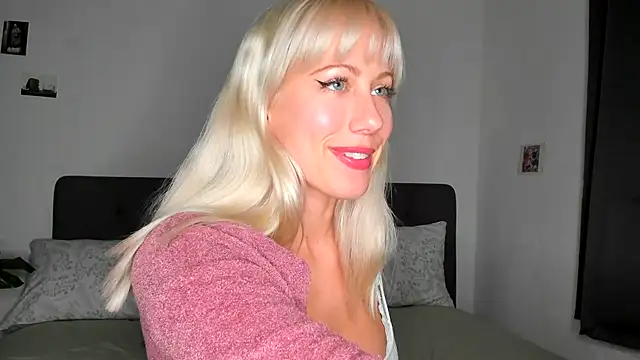 Snapshot of Ad_Astrid chatting on November 25, 2025, 4:18 pm Ad Astrid online show from November 25, 2025, 4:18 pm