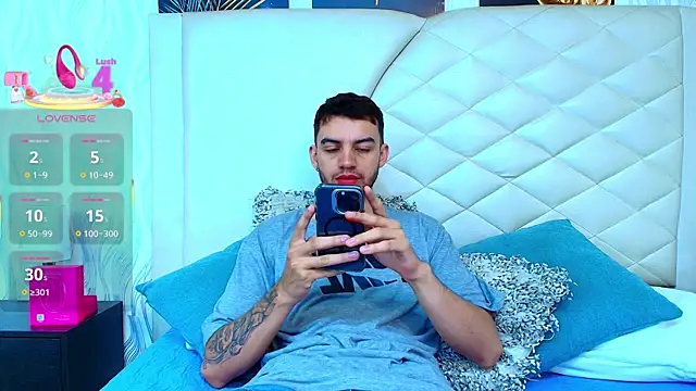 Snapshot of Michael_magno chatting on November 30, 2025, 7:03 pm Michael magno online show from November 30, 2025, 7:03 pm