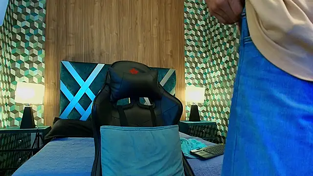 Snapshot of Michael_magno chatting on October 4, 2025, 9:27 pm Michael magno online show from October 4, 2025, 9:27 pm