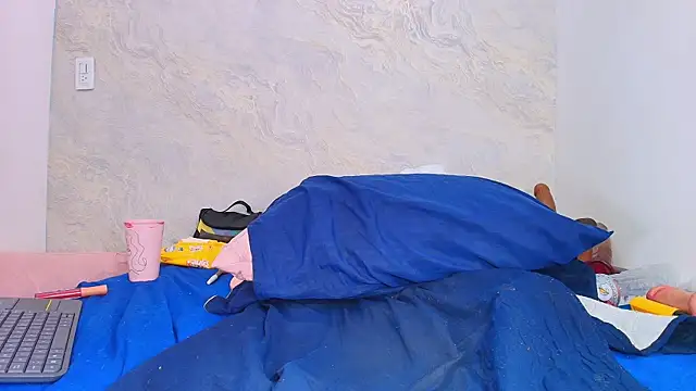 Snapshot of sofi_balvin chatting on March 11, 2025, 1:37 am sofi balvin online show from March 11, 2025, 1:37 am