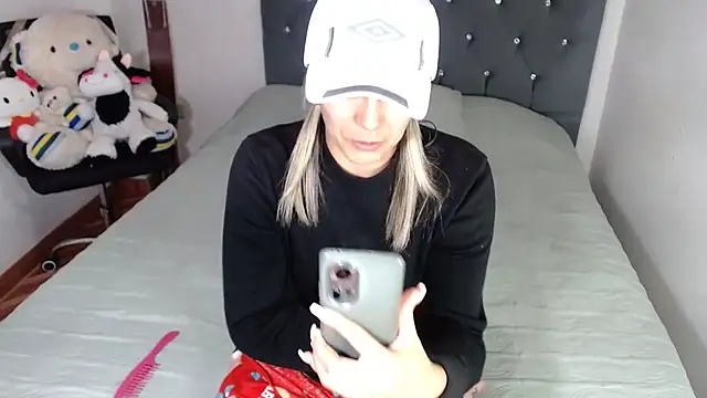 Chantal hott online show from February 11, 2026, 5:24 pm