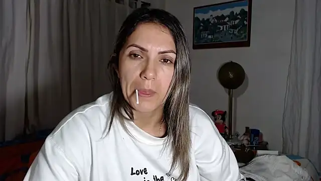 Snapshot of Chantal_hott chatting on November 19, 2025, 1:27 am Chantal hott online show from November 19, 2025, 1:27 am