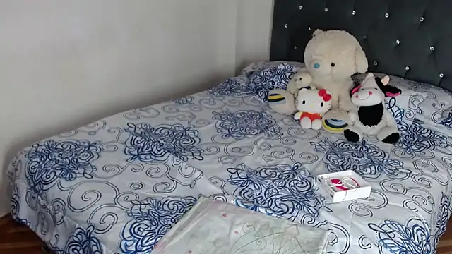 Chantal hott online show from March 31, 2026, 8:33 pm