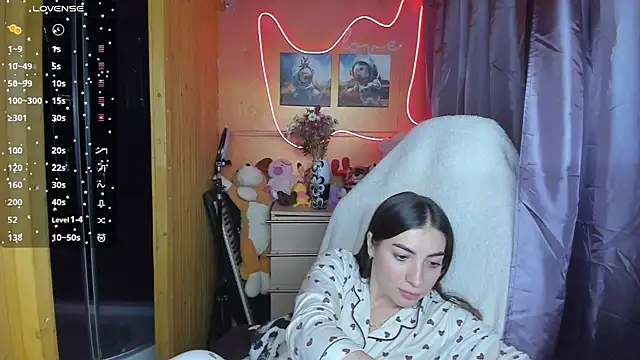 Snapshot of Fiery_Brunette_ chatting on March 12, 2025, 2:34 pm Fiery Brunette online show from March 12, 2025, 2:34 pm