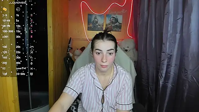 Snapshot of Fiery_Brunette_ chatting on February 28, 2025, 11:25 am Fiery Brunette online show from February 28, 2025, 11:25 am