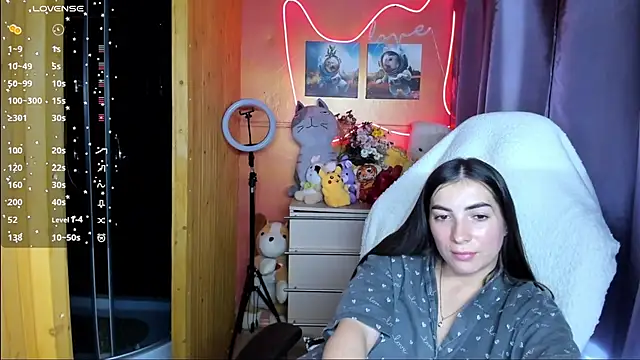 Snapshot of Fiery_Brunette_ chatting on September 27, 2025, 9:37 am Fiery Brunette online show from September 27, 2025, 9:37 am