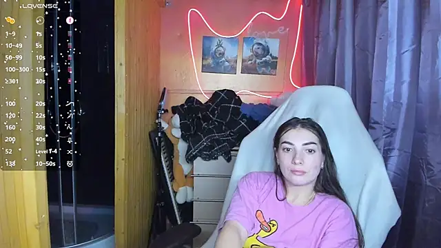 Snapshot of Fiery_Brunette_ chatting on March 4, 2025, 2:42 pm Fiery Brunette online show from March 4, 2025, 2:42 pm