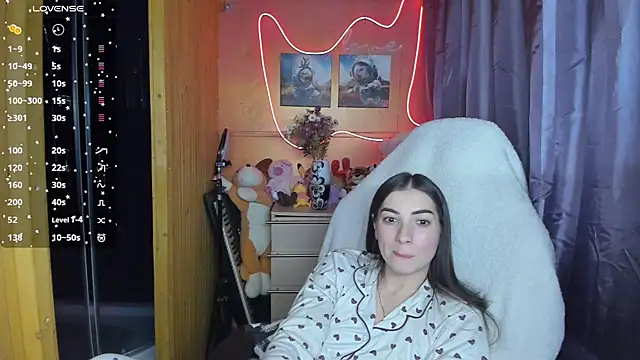 Snapshot of Fiery_Brunette_ chatting on March 12, 2025, 11:32 am Fiery Brunette online show from March 12, 2025, 11:32 am