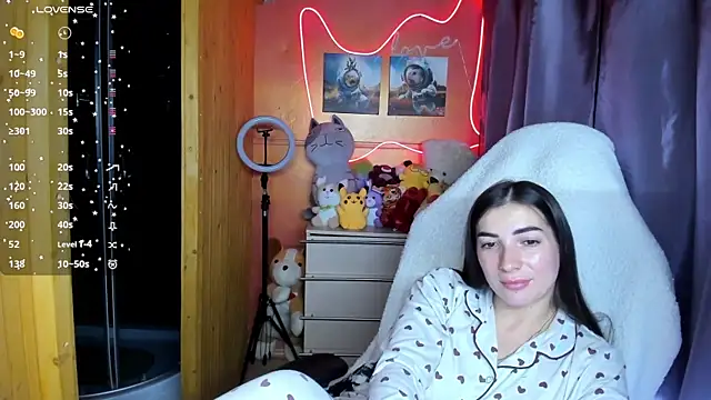 Snapshot of Fiery_Brunette_ chatting on September 21, 2025, 11:15 am Fiery Brunette online show from September 21, 2025, 11:15 am