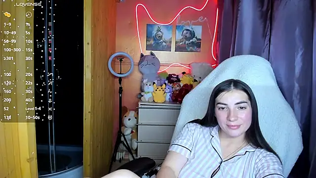 Snapshot of Fiery_Brunette_ chatting on October 3, 2025, 4:19 pm Fiery Brunette online show from October 3, 2025, 4:19 pm