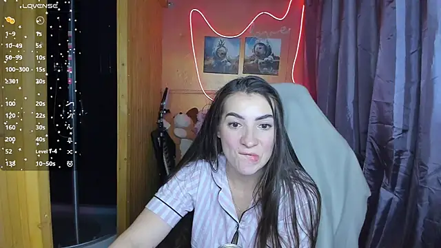 Snapshot of Fiery_Brunette_ chatting on March 3, 2025, 11:44 am Fiery Brunette online show from March 3, 2025, 11:44 am