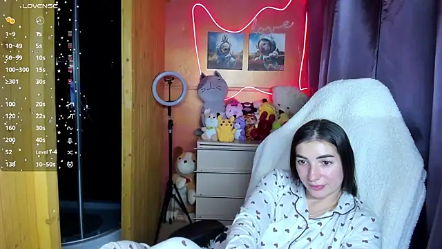 Snapshot of Fiery_Brunette_ chatting on October 8, 2025, 5:46 pm Fiery Brunette online show from October 8, 2025, 5:46 pm