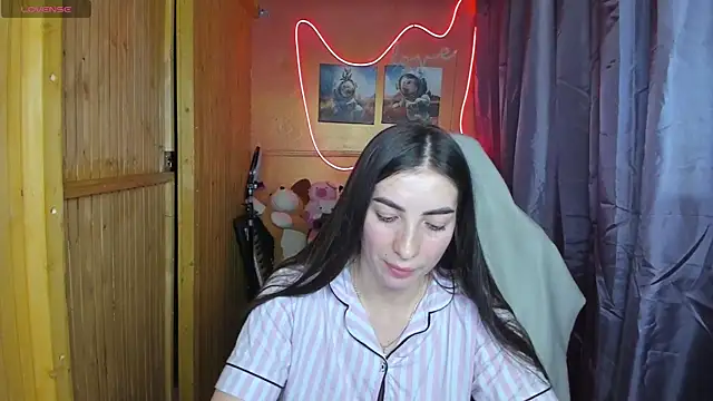 Snapshot of Fiery_Brunette_ chatting on February 18, 2025, 3:52 pm Fiery Brunette online show from February 18, 2025, 3:52 pm