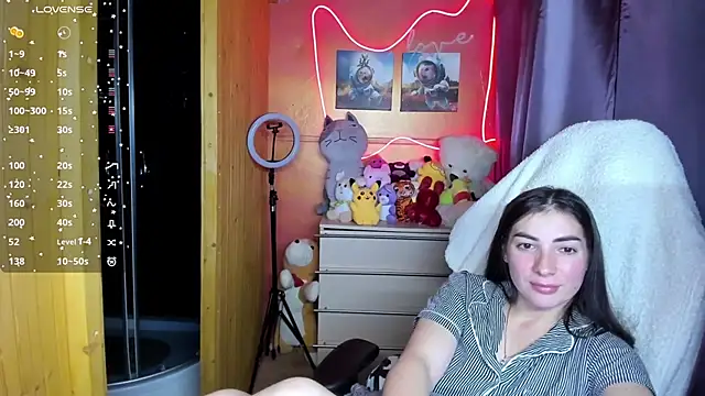 Snapshot of Fiery_Brunette_ chatting on October 13, 2025, 5:42 am Fiery Brunette online show from October 13, 2025, 5:42 am