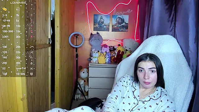 Snapshot of Fiery_Brunette_ chatting on October 8, 2025, 5:42 am Fiery Brunette online show from October 8, 2025, 5:42 am