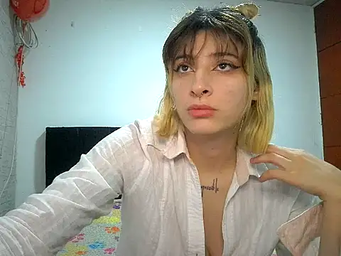 Snapshot of Mia_foster1 chatting on May 26, 2026, 11:03 pm Mia foster1 online show from May 26, 2026, 11:03 pm