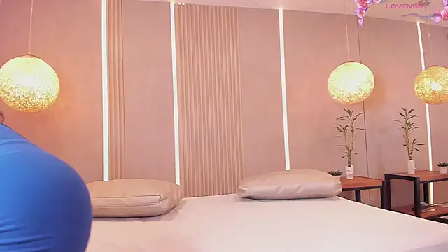 sabrina shark  online show from March 10, 2026, 2:15 am