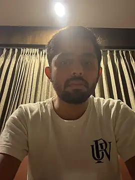 rhuh3991 online show from April 19, 2026, 8:22 pm