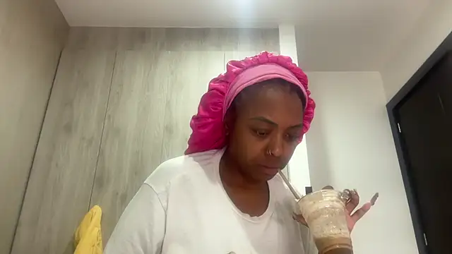 ChocolateCakeQueen online show from March 12, 2026, 2:54 pm