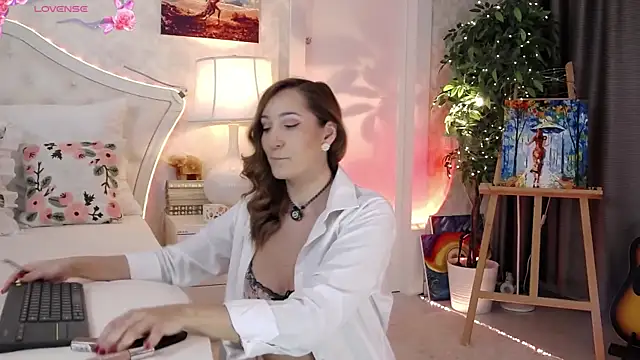 IreneHope online show from February 13, 2026, 9:53 am