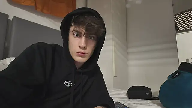 twinkyjd  online show from November 4, 2025, 11:19 pm