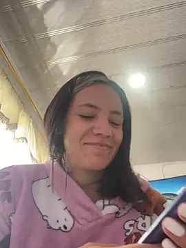 Snapshot of hannahb-e chatting on March 20, 2025, 5:58 pm hannahb-e online show from March 20, 2025, 5:58 pm