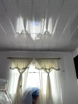 Snapshot of hannahb-e chatting on September 9, 2025, 1:31 pm hannahb-e online show from September 9, 2025, 1:31 pm