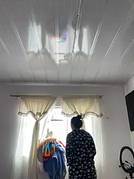 hannahb-e online show from April 18, 2026, 2:41 pm