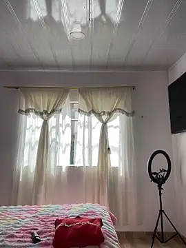 hannahb-e online show from February 11, 2026, 3:45 pm