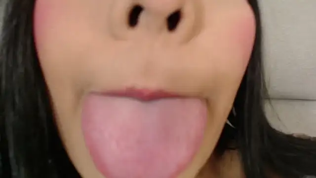 emily brontee  online show from March 21, 2025, 1:34 pm