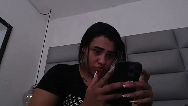 emily brontee  online show from September 25, 2025, 3:51 pm