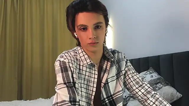 Snapshot of k0sta_ chatting on February 1, 2025, 12:29 am k0sta  online show from February 1, 2025, 12:29 am