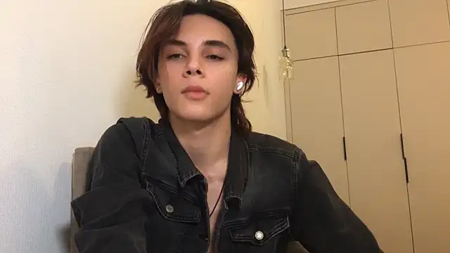 Snapshot of k0sta_ chatting on December 30, 2024, 5:34 pm k0sta  online show from December 30, 2024, 5:34 pm