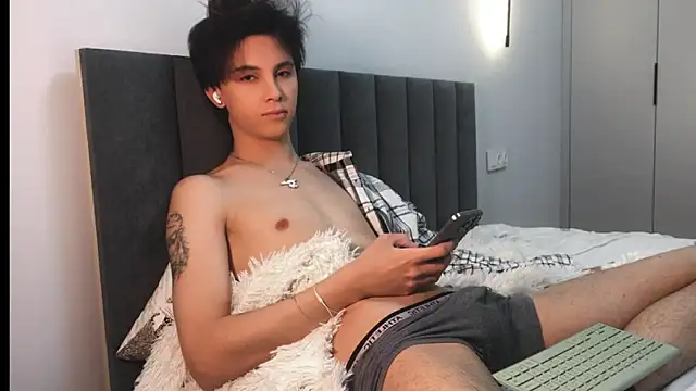 Snapshot of k0sta_ chatting on February 10, 2025, 5:30 pm k0sta  online show from February 10, 2025, 5:30 pm