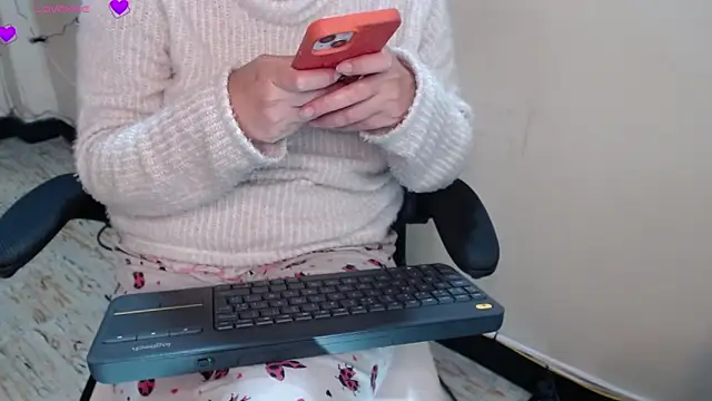 Snapshot of _samara chatting on November 8, 2025, 3:04 pm samara online show from November 8, 2025, 3:04 pm