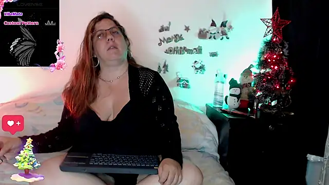 Snapshot of katie_joness_ chatting on November 27, 2025, 10:37 am katie joness online show from November 27, 2025, 10:37 am