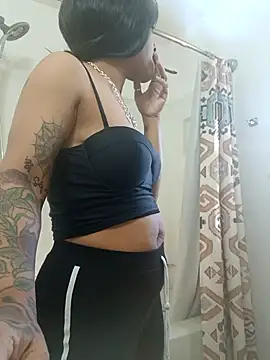 Snapshot of mariah2299 chatting on October 17, 2025, 5:15 pm mariah2299 online show from October 17, 2025, 5:15 pm