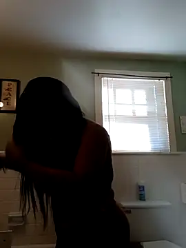 Snapshot of mariah2299 chatting on December 5, 2024, 4:39 pm mariah2299 online show from December 5, 2024, 4:39 pm