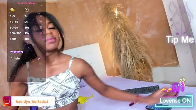 shenielxx online show from March 3, 2026, 1:18 pm