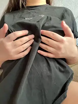 Snapshot of Angel__lika chatting on March 18, 2025, 1:34 pm Angel  lika online show from March 18, 2025, 1:34 pm