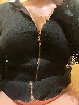 Angel  lika online show from April 26, 2026, 11:02 pm