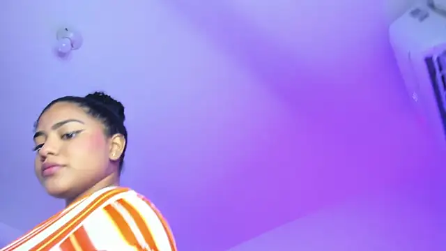 Snapshot of sharlot_evans_ chatting on November 29, 2025, 1:55 pm sharlot evans online show from November 29, 2025, 1:55 pm