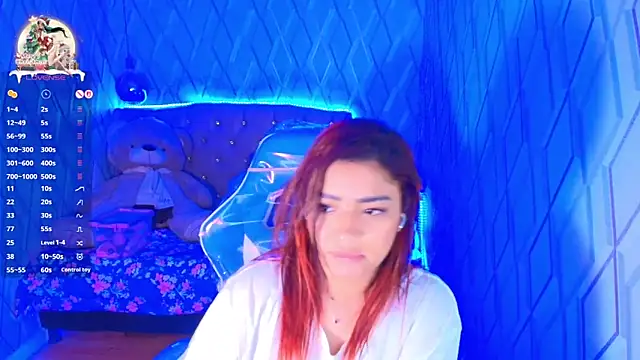 NicolleTaylor online show from November 18, 2025, 4:49 am