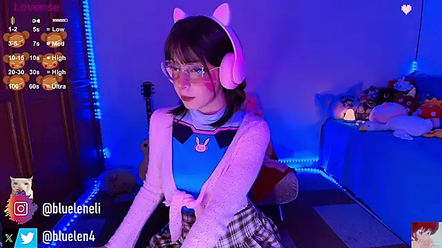 Snapshot of bluelen chatting on September 19, 2025, 8:07 am bluelen online show from September 19, 2025, 8:07 am